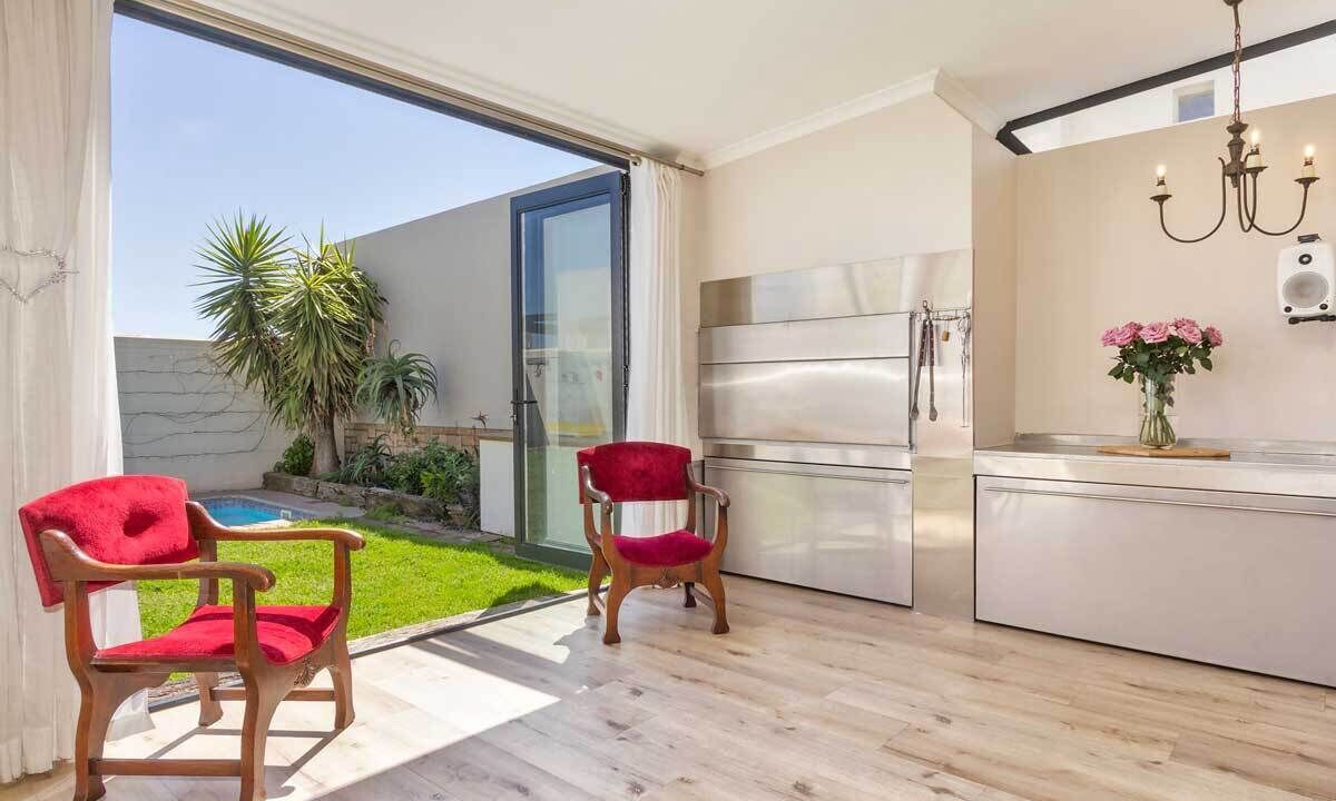 Photo of Patio Balcony in Melkbosstrand