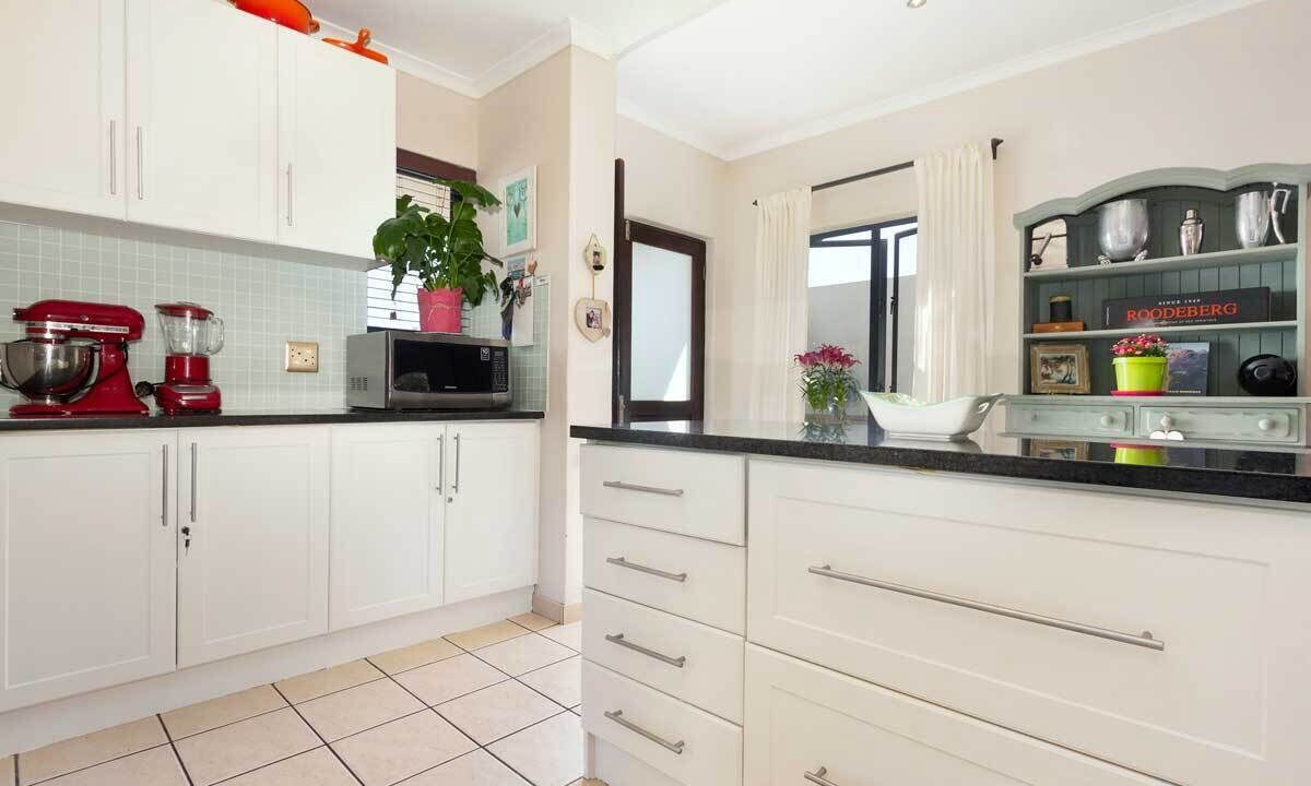 Photo of Kitchen in Melkbosstrand