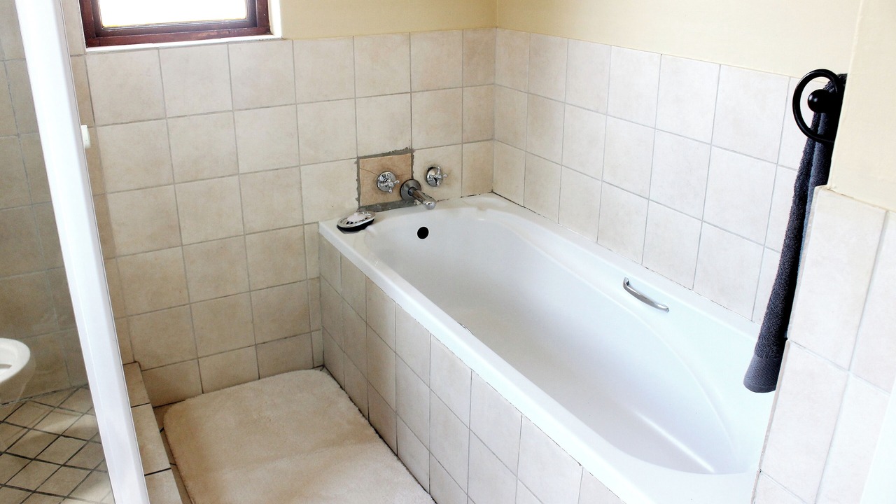Photo of Bathroom in Greater Johannesburg Metropolitan Area
