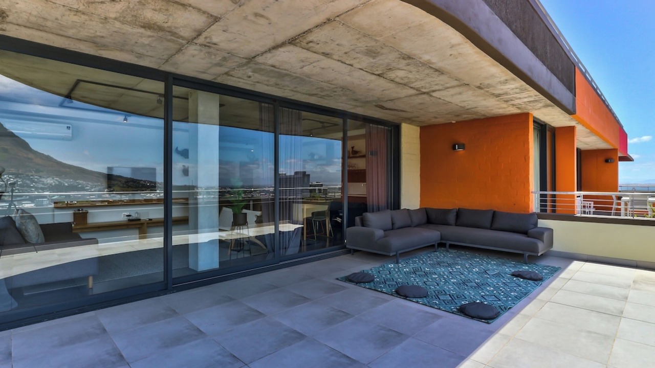 Photo of Patio Balcony in Flora Park