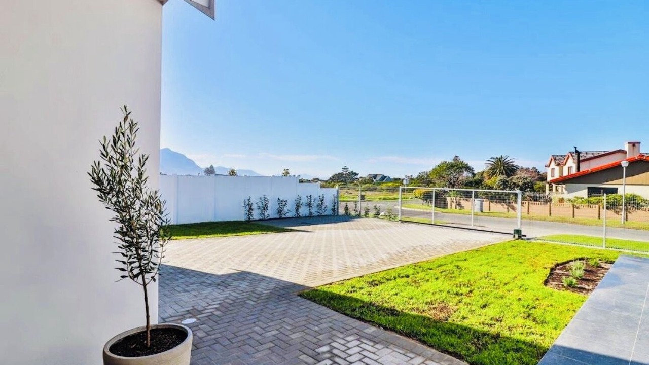 Photo of Outdoor in Westcliff