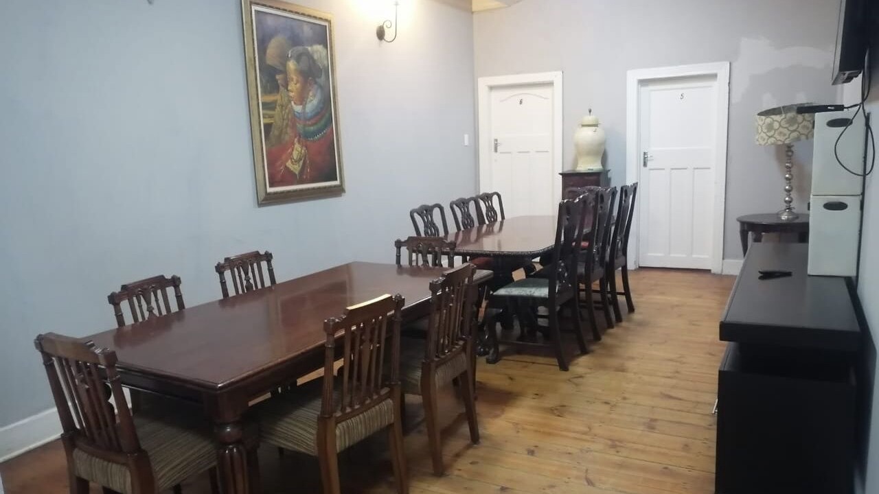 Photo of Livingroom in Quigney Beach
