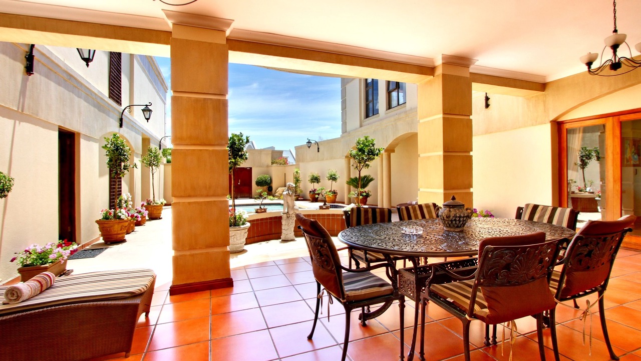 Photo of Patio Balcony in Flamingo Vlei