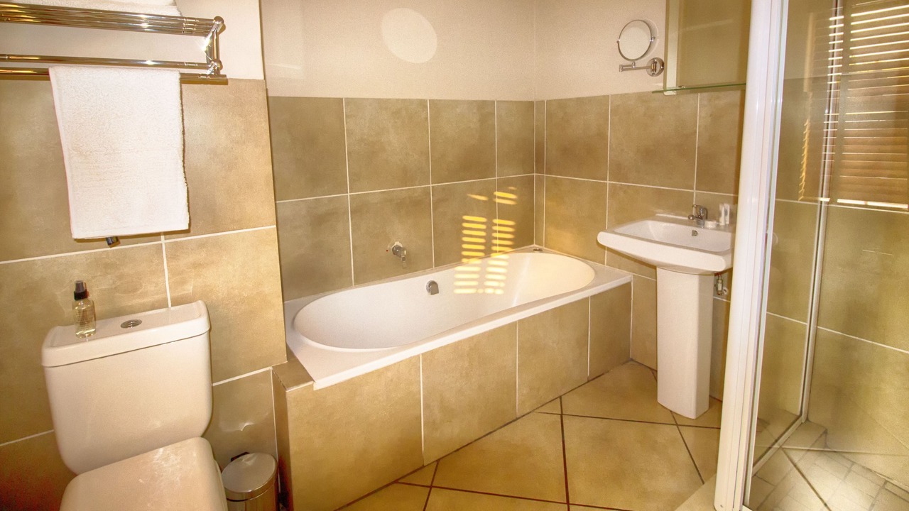 Photo of Bathroom in Farrarmere