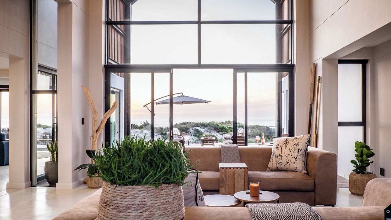 Photo of Livingroom in Shelley Point