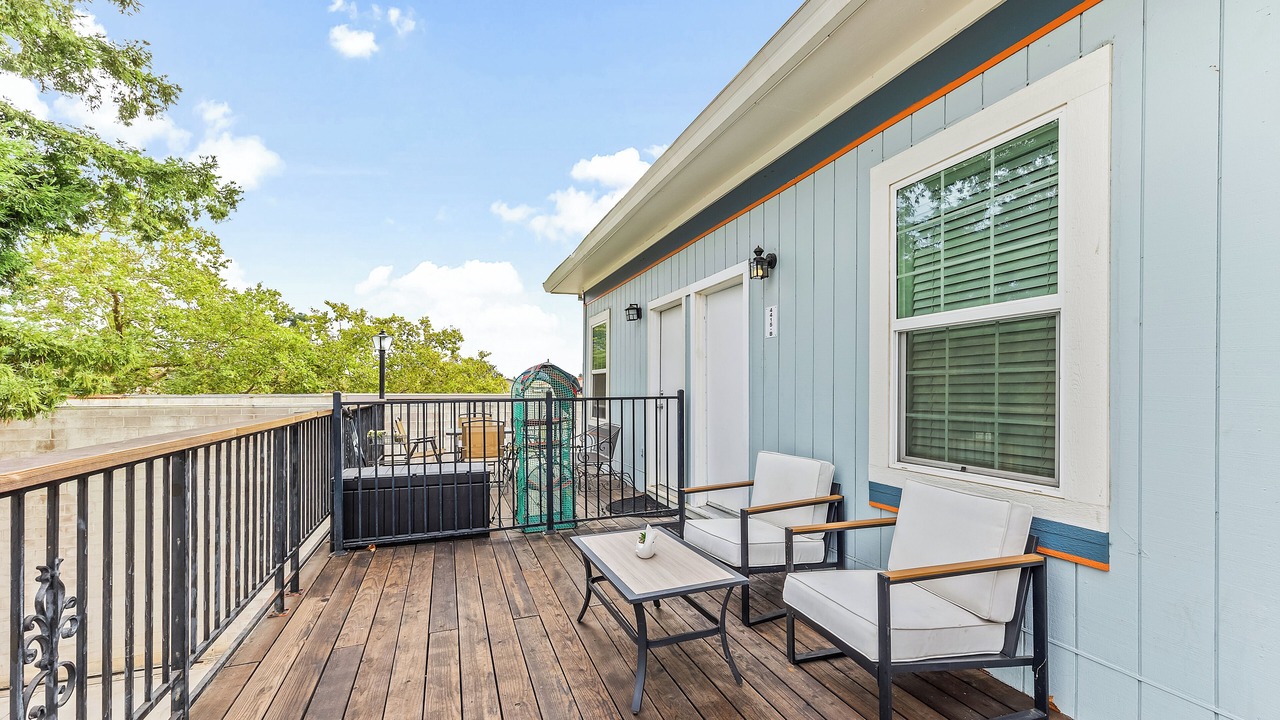 Photo of Patio Balcony in North Oak Park
