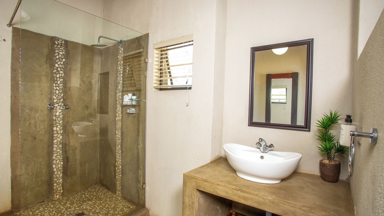 Photo of Bathroom in Thorny Bush Game Reserve