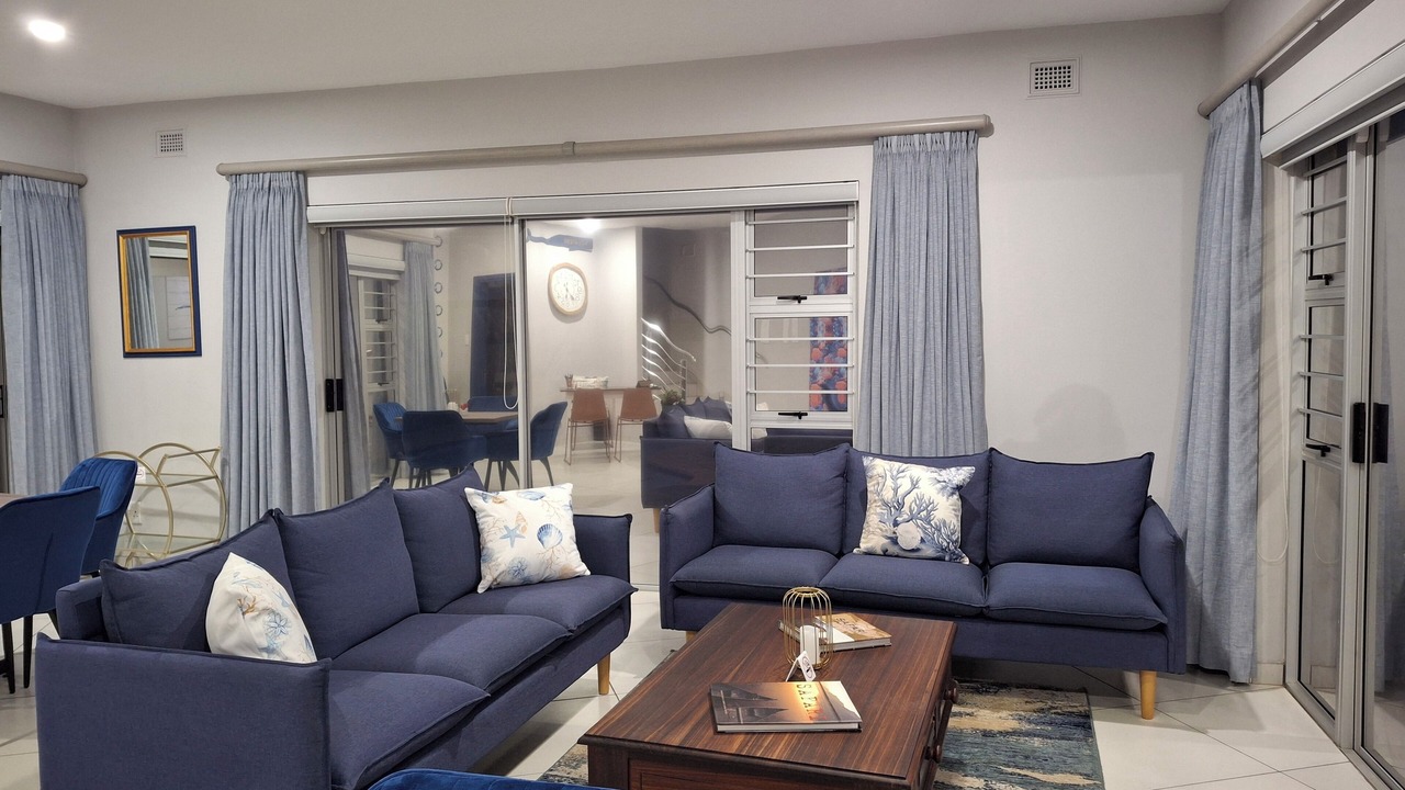 Photo of Livingroom in Manaba Beach