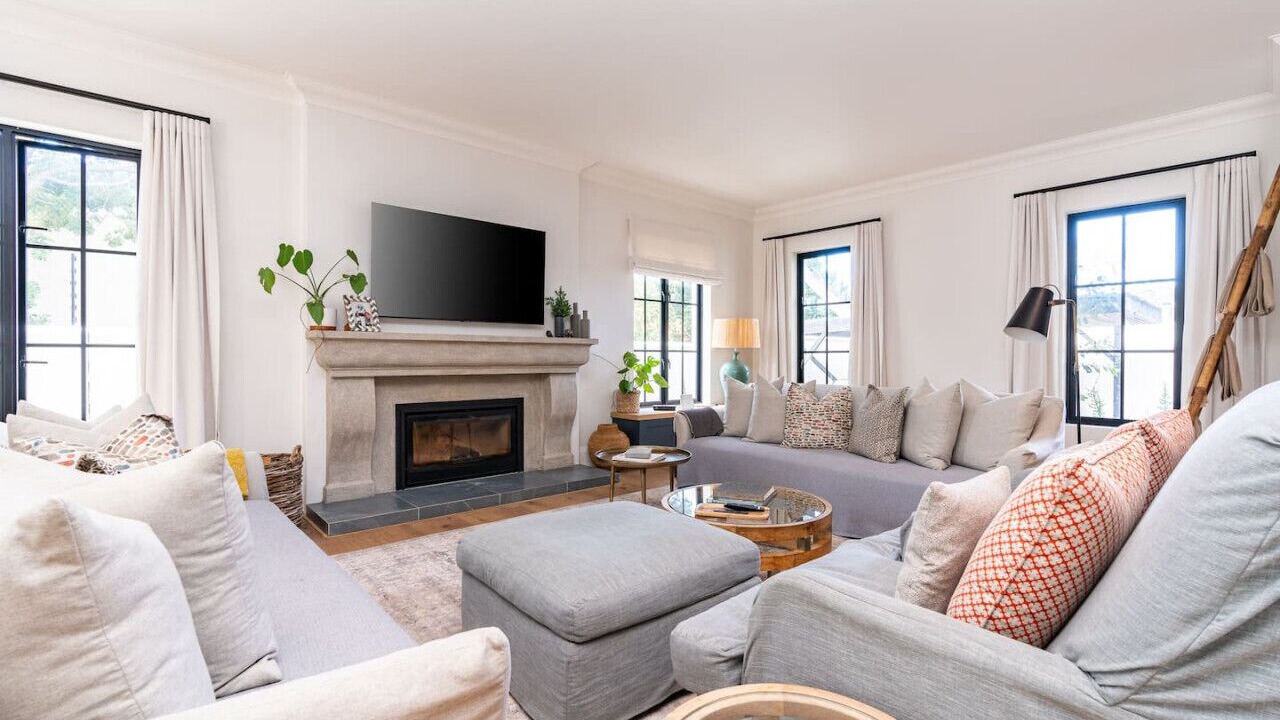 Photo of Livingroom in Claremont