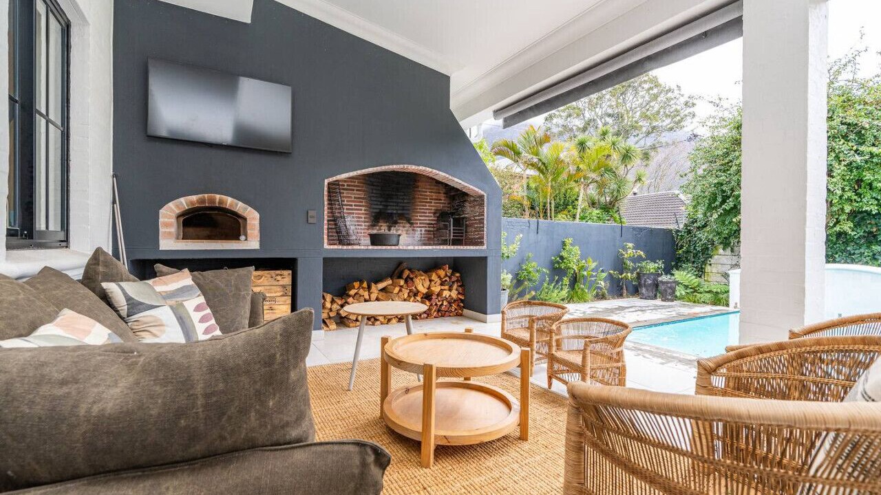 Photo of Livingroom in Claremont