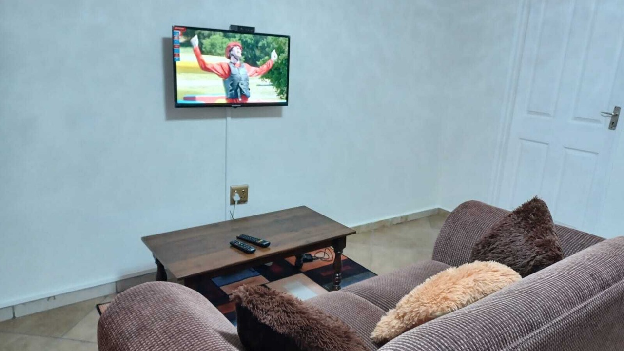 Photo of Livingroom in Greater Johannesburg Metropolitan Area