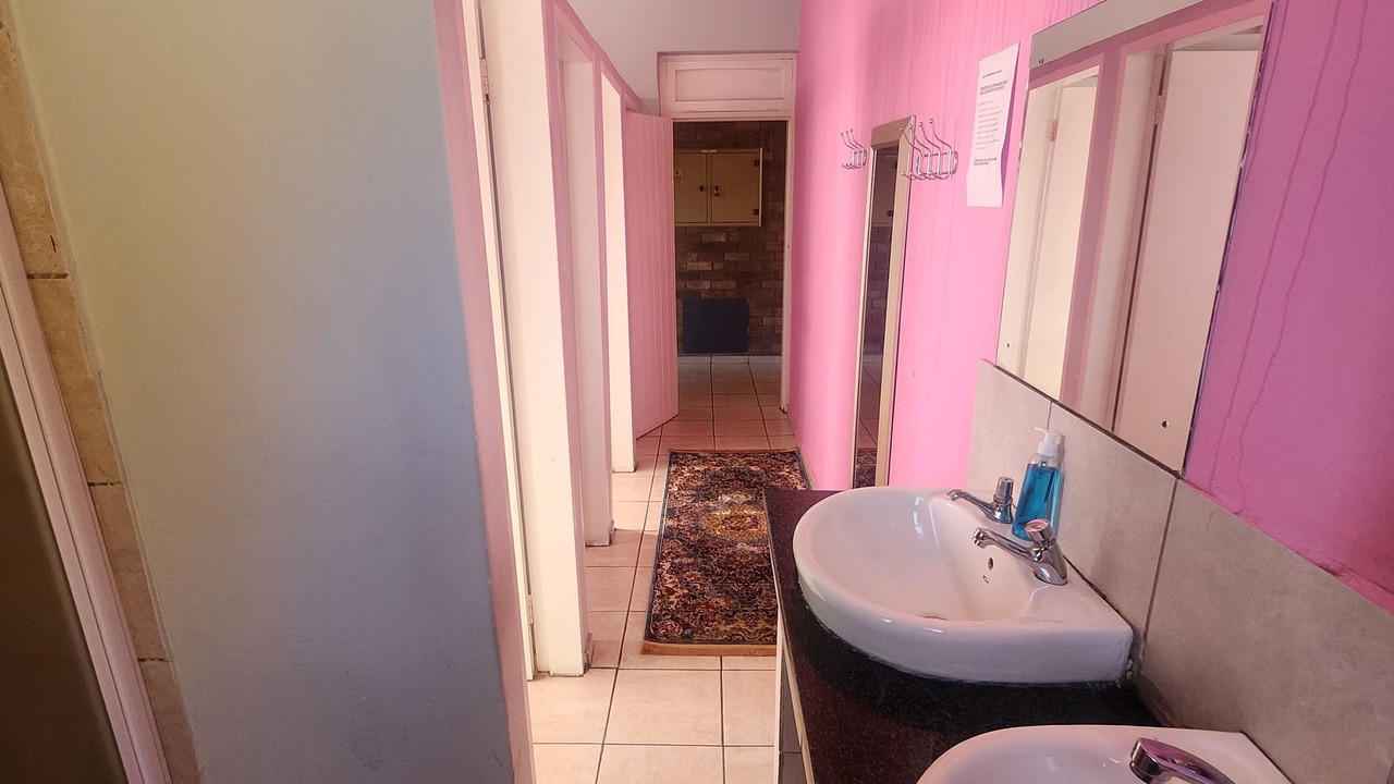 Photo of Bathroom in Sunnyside