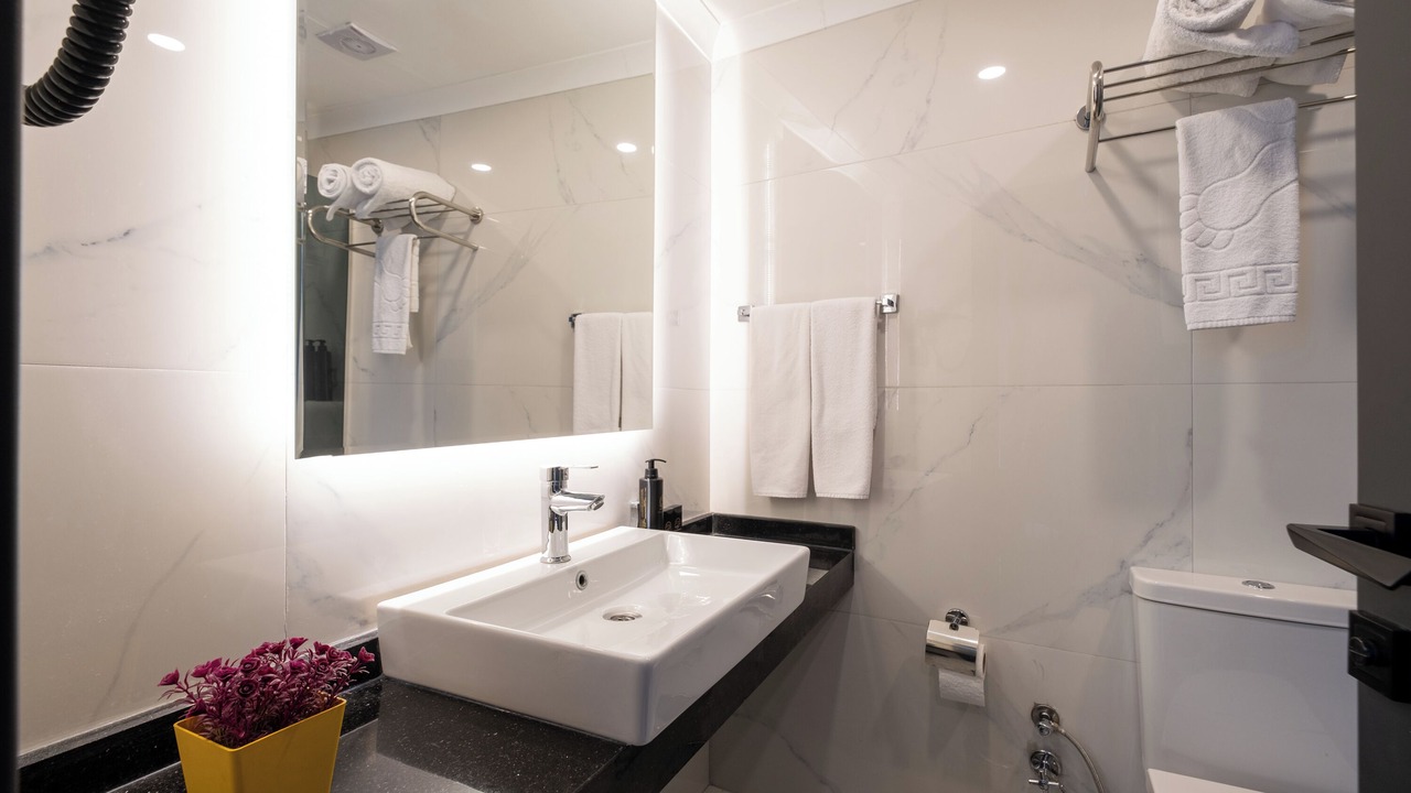 Photo of Bathroom in Samandira