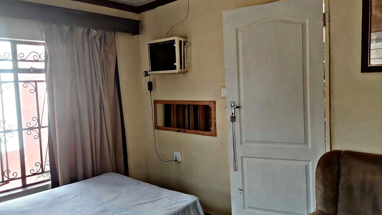 Photo of Bedroom in Bezuidenhout Valley