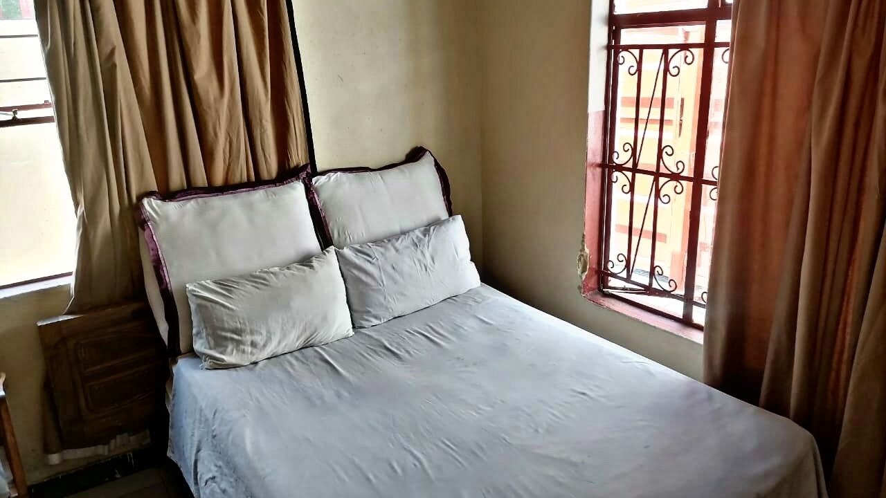 Photo of Bedroom in Bezuidenhout Valley