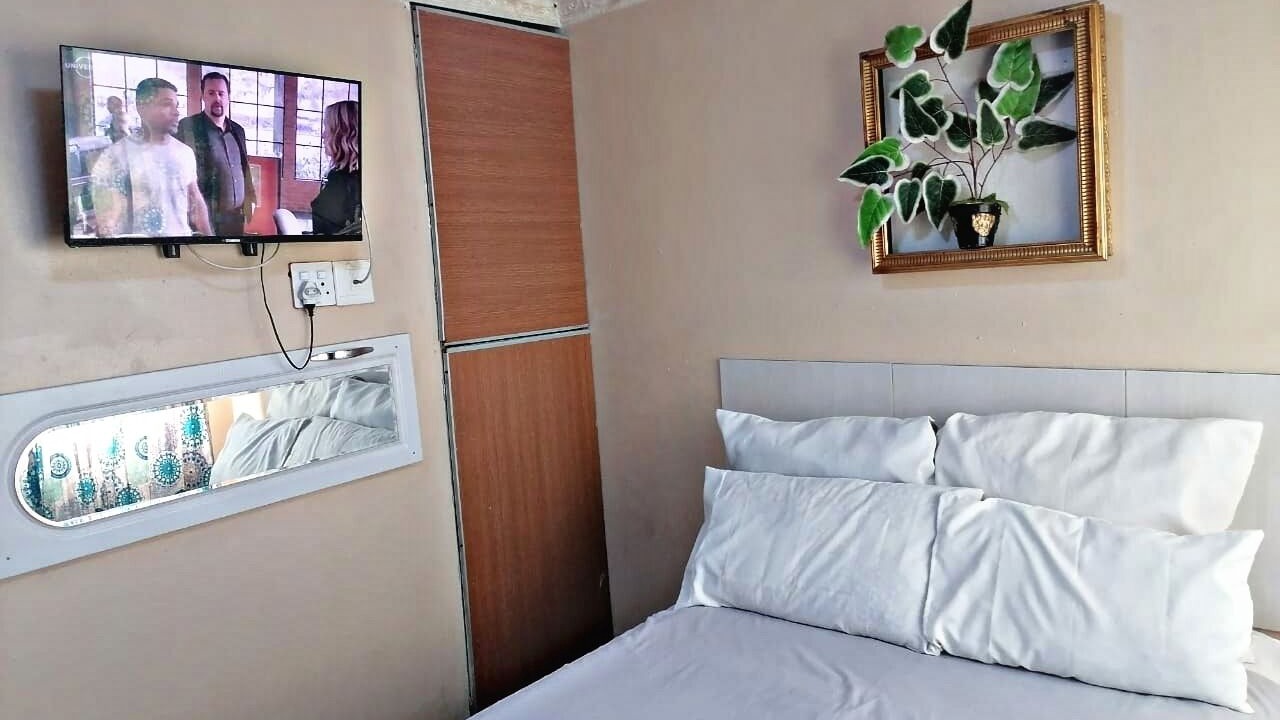 Photo of Bedroom in Bezuidenhout Valley