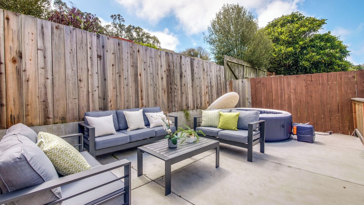 Photo of Patio Balcony in Daly City