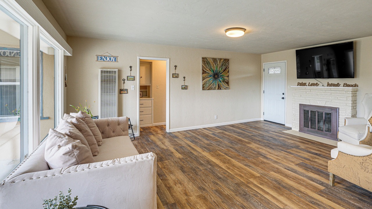 Photo of Livingroom in Del Rey Oaks