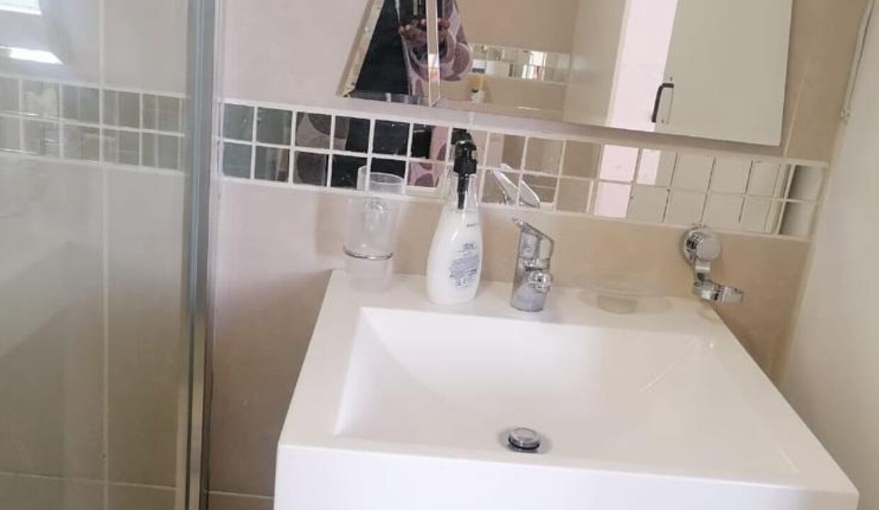 Photo of Bathroom in Bezuidenhout Valley