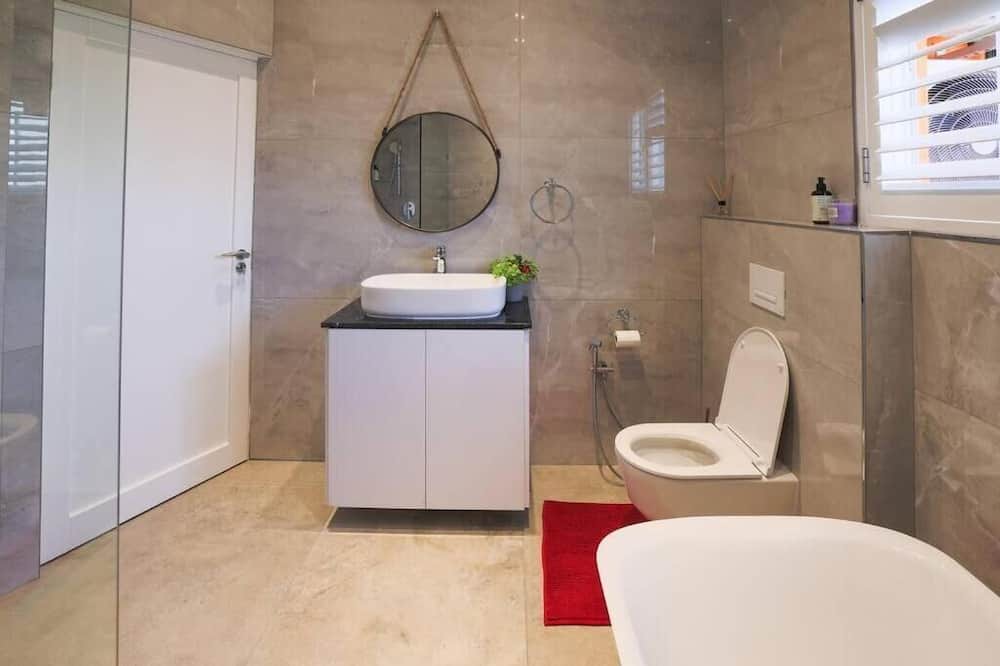 Photo of Bathroom in Belville