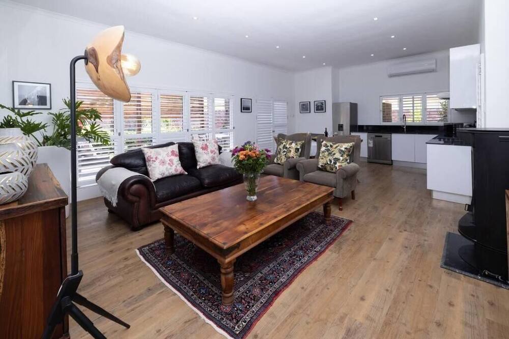 Photo of Livingroom in Belville