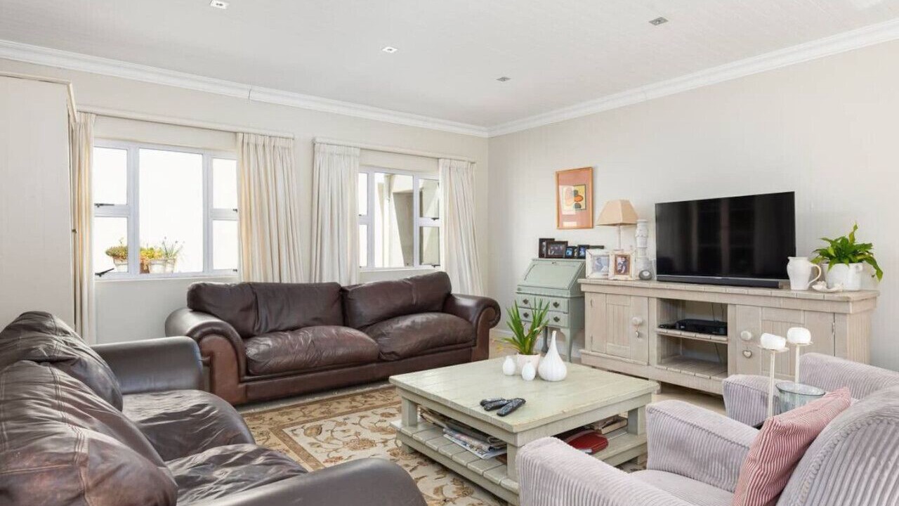 Photo of Livingroom in Claremont
