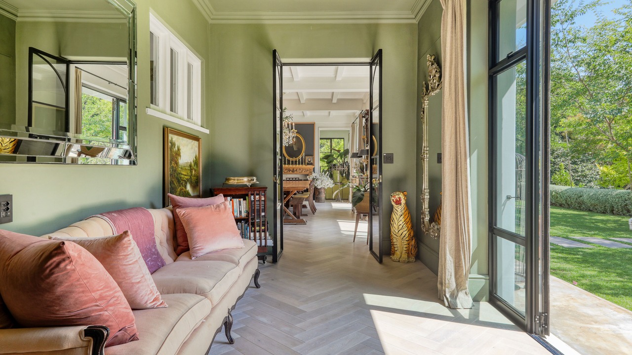 Photo of Livingroom in Bishopscourt