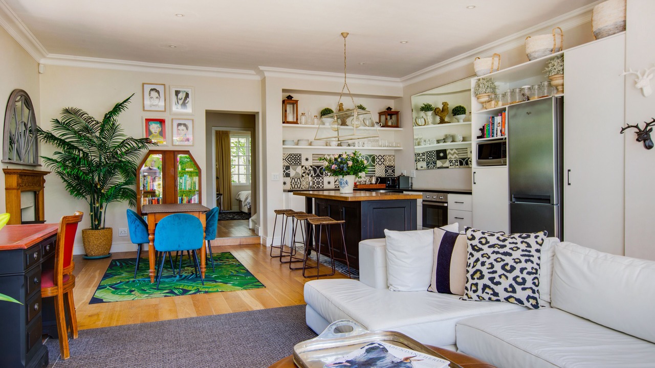 Photo of Livingroom in Bishopscourt