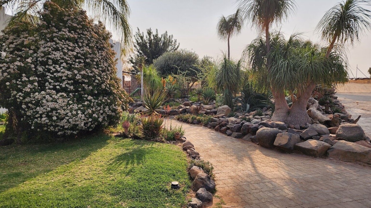 Photo of Outdoor in Kai !Garib