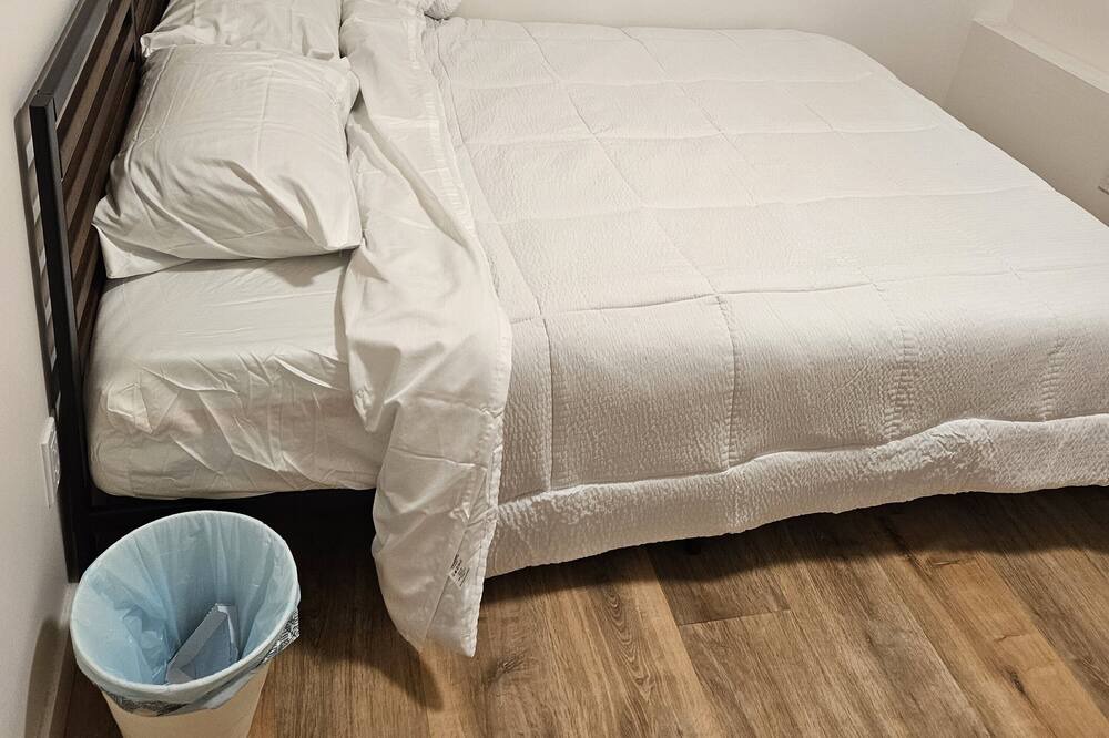 Photo of Bedroom in Outer Sunset
