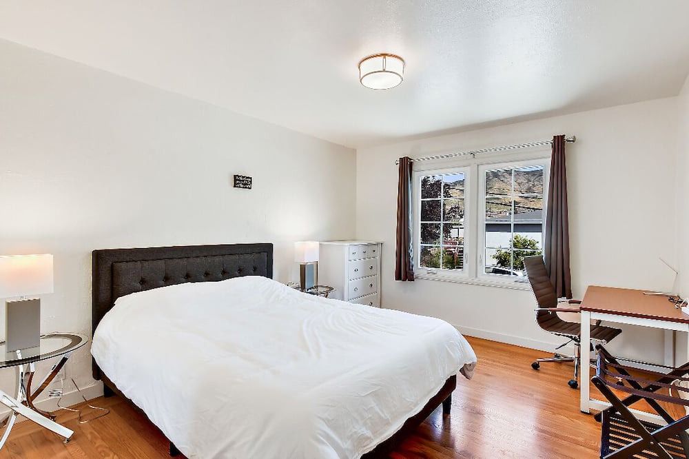 Photo of Bedroom in Paradise Valley