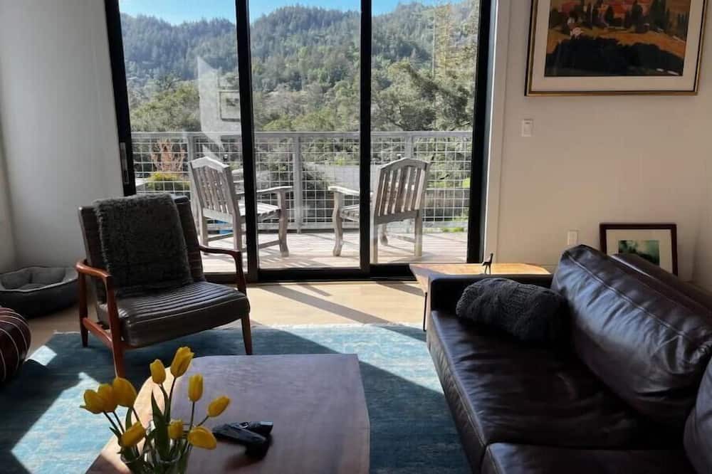 Photo of Livingroom in Woodacre
