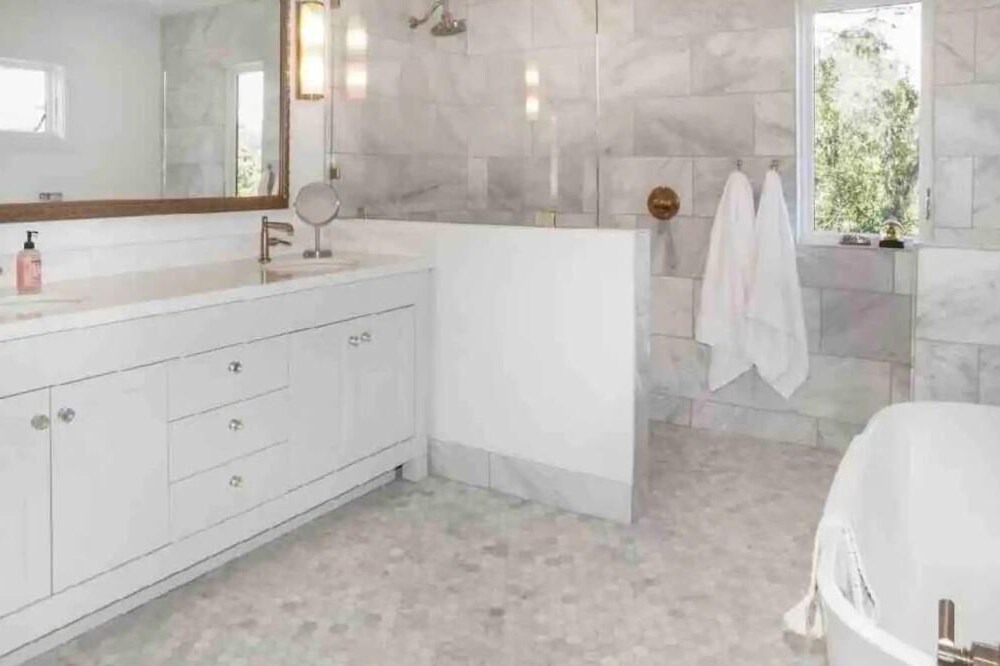 Photo of Bathroom in Woodacre
