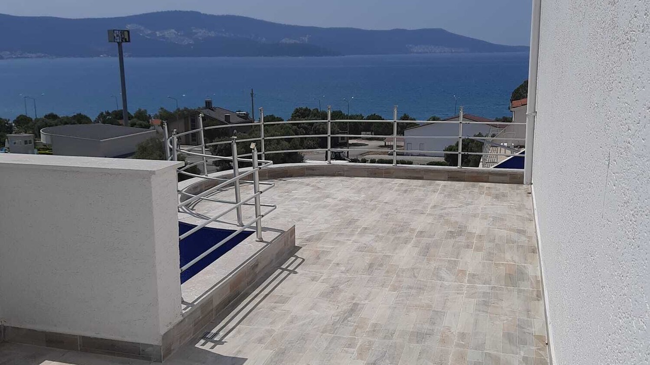 Photo of Patio Balcony in Akbuk