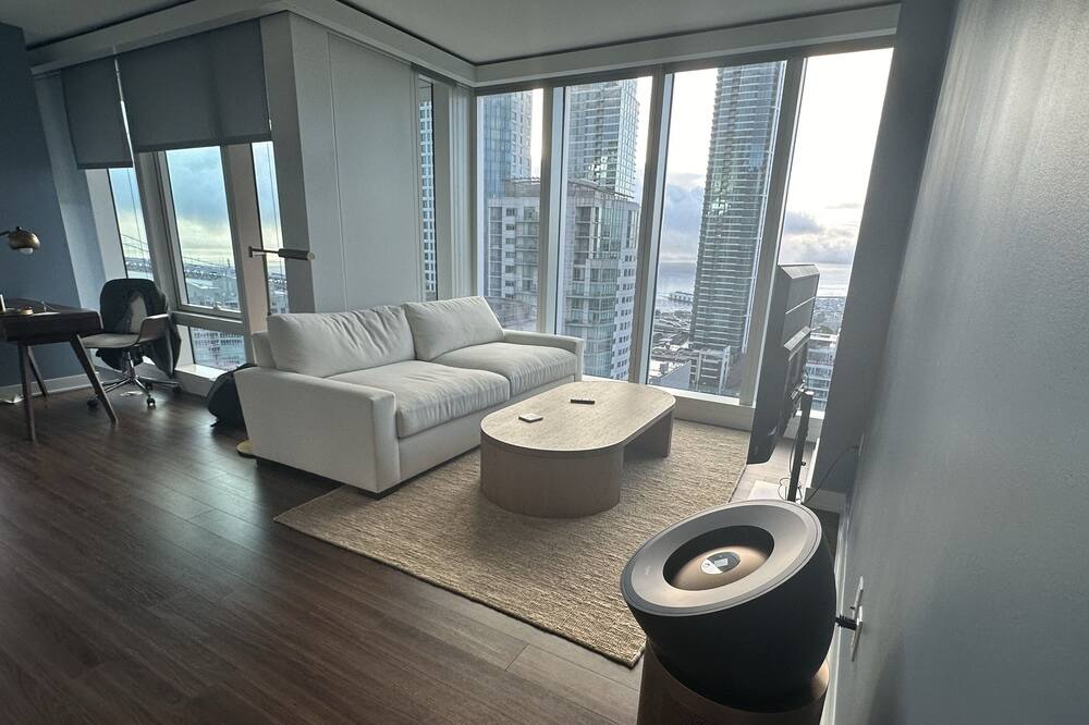 Photo of Livingroom in Rincon Hill