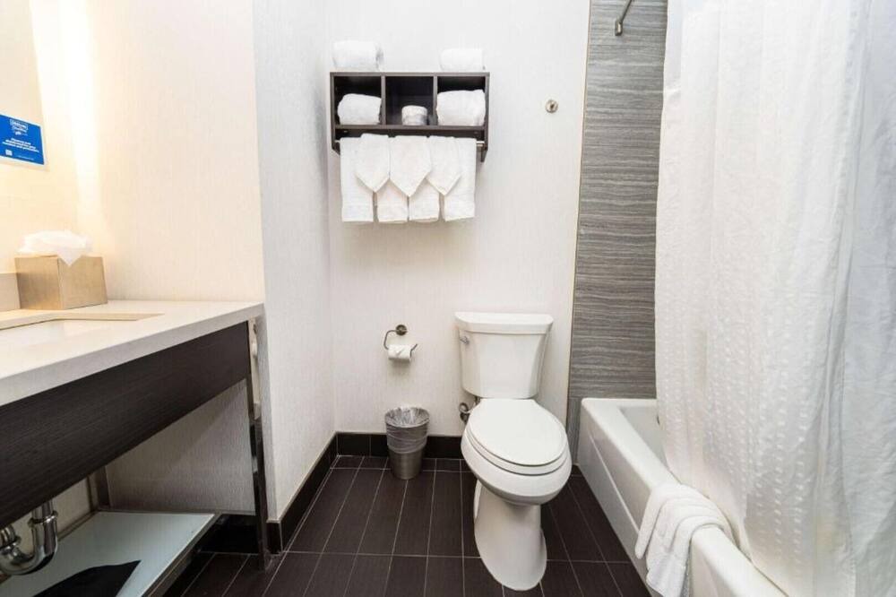Photo of Bathroom in Tenderloin