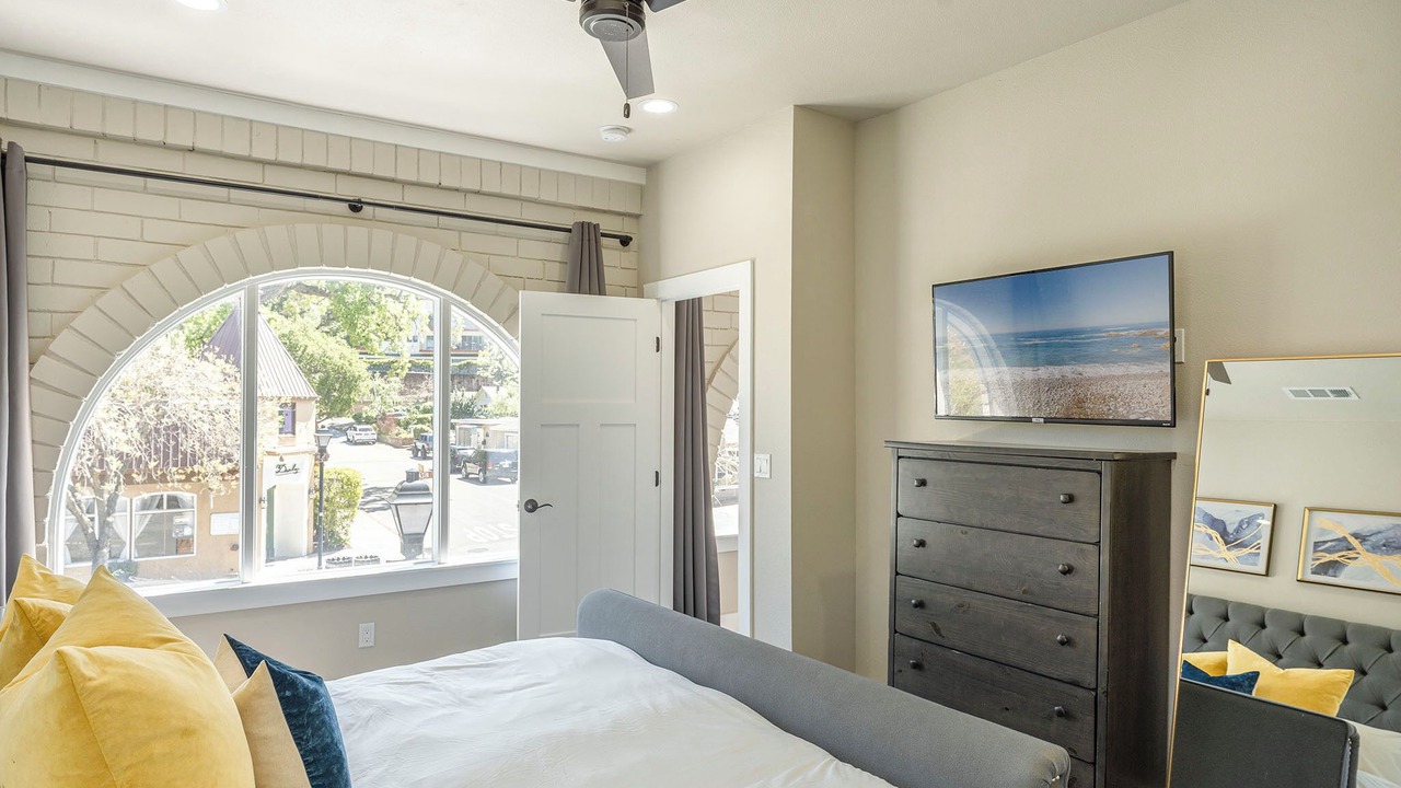Photo of Bedroom in Saratoga