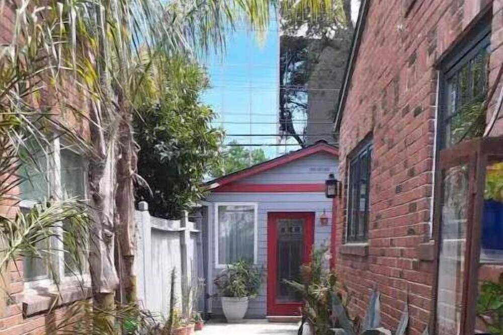 Photo of Outdoor in North Oak Park