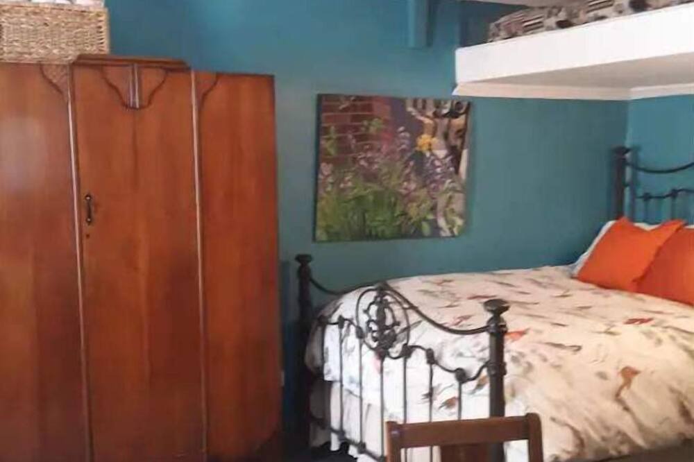 Photo of Bedroom in North Oak Park