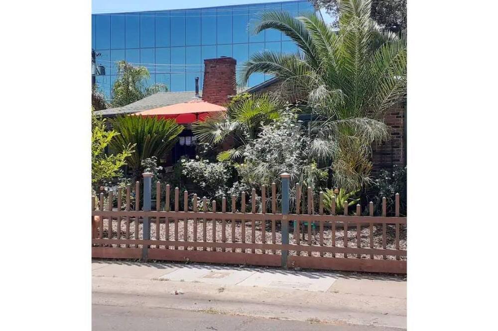 Photo of Outdoor in North Oak Park