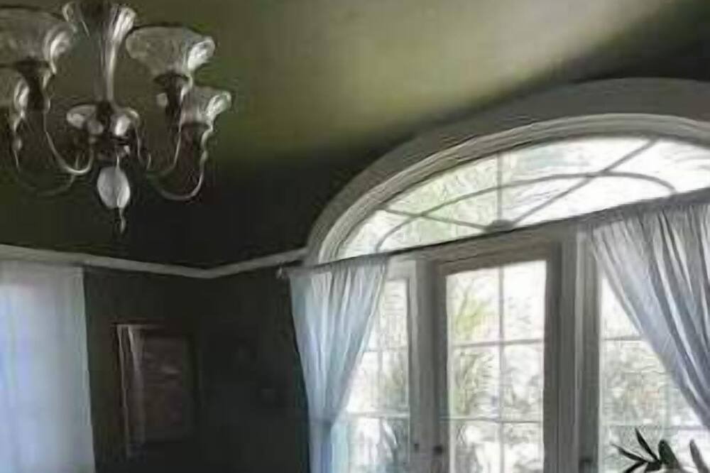 Photo of Bedroom in North Oak Park