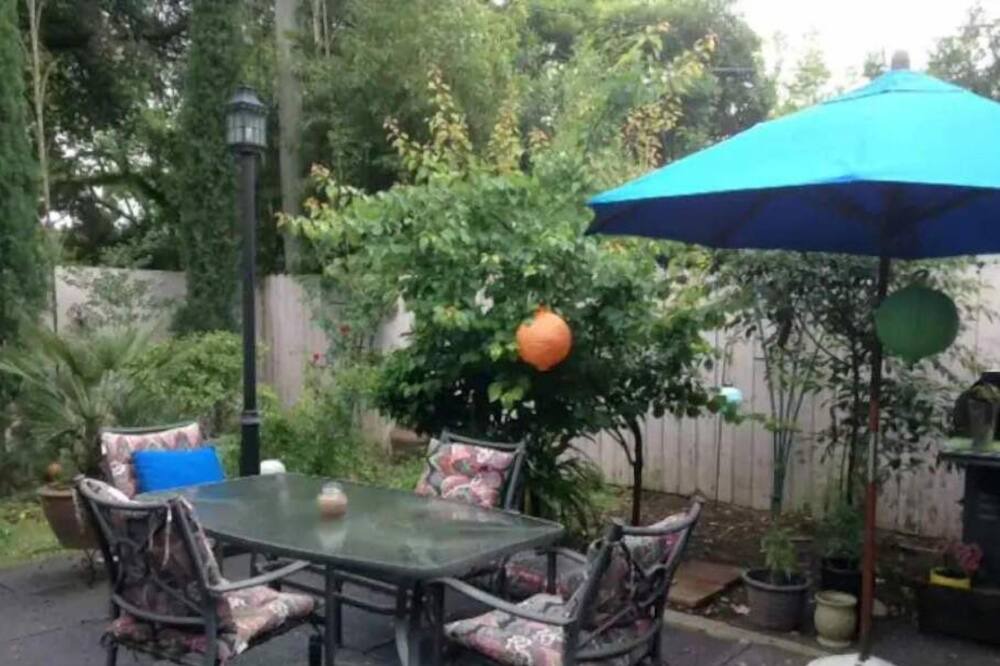 Photo of Outdoor in North Oak Park