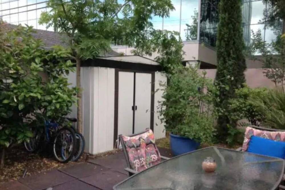 Photo of Outdoor in North Oak Park