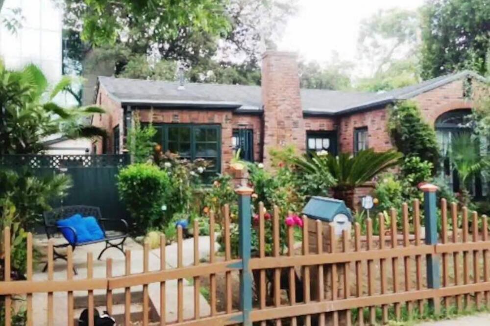 Photo of Outdoor in North Oak Park