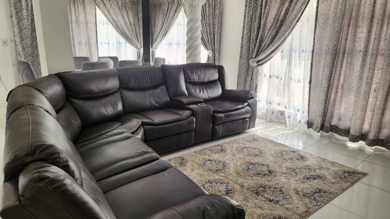 Photo of Livingroom in Alberton