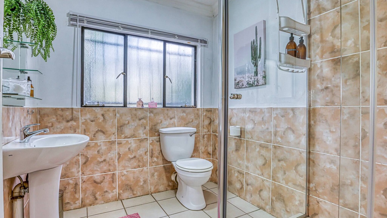 Photo of Bathroom in The Reeds