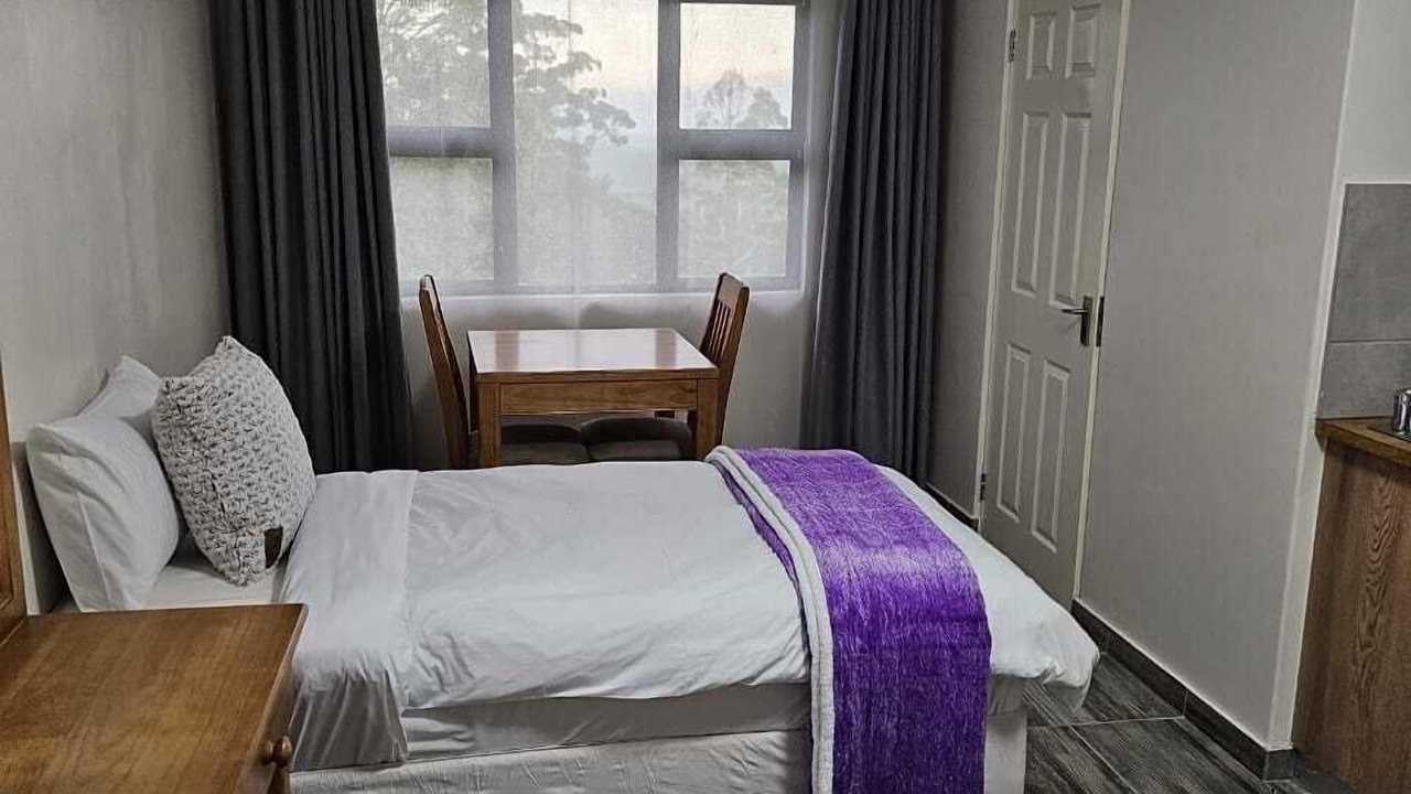 Photo of Bedroom in Mid Illovo