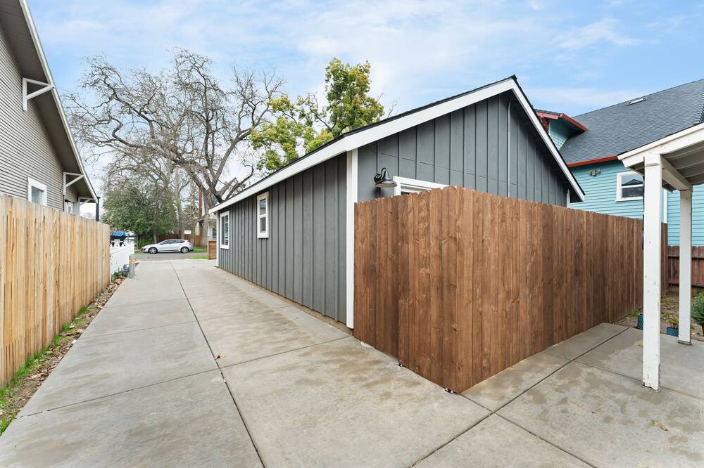 Photo of Outdoor in North Oak Park