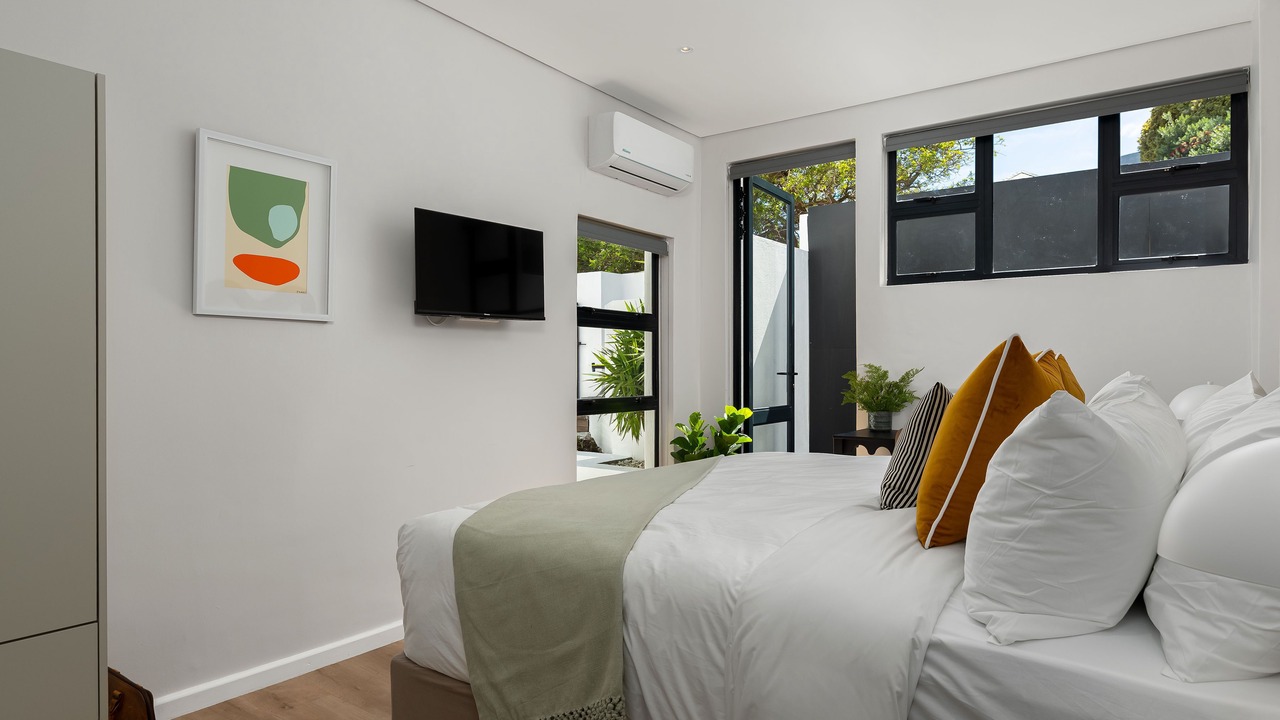 Photo of Bedroom in Camps Bay