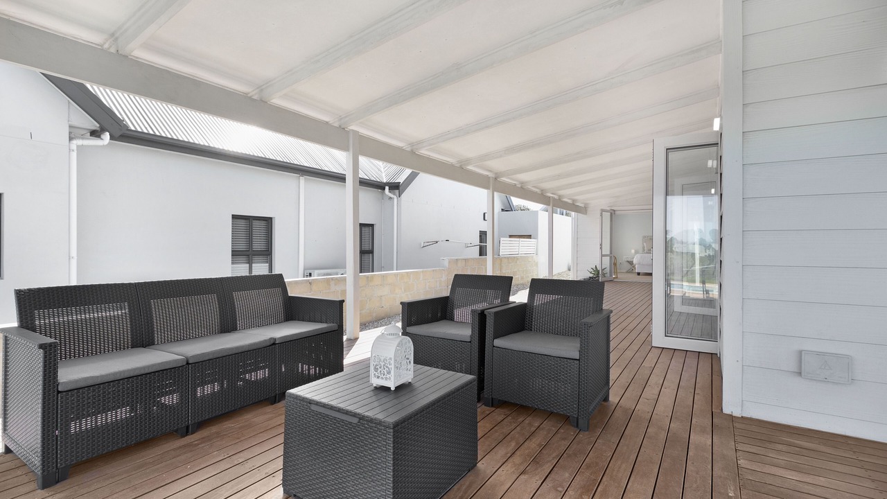 Photo of Patio Balcony in Grotto Bay